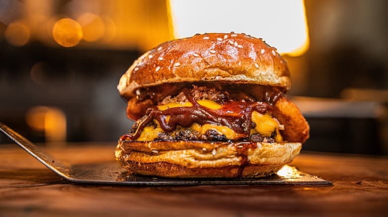Mi Casa smash burger